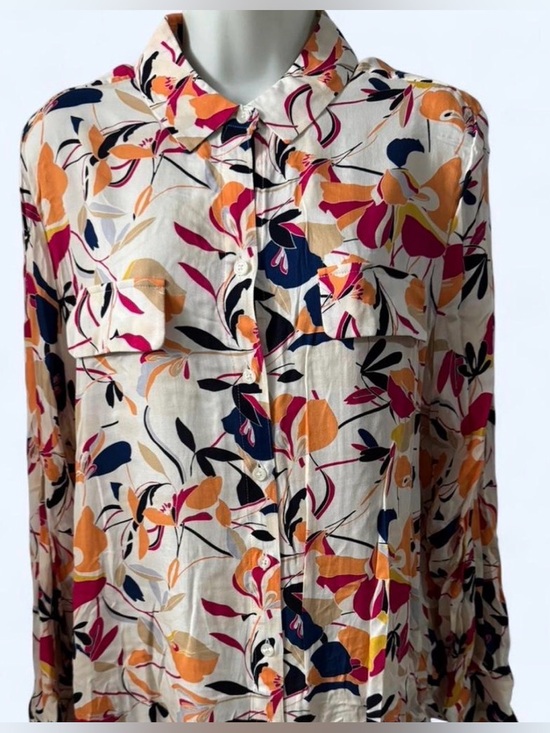 Chico’s Women’s Floral BottomDown Top Size 2 CreamMulticolor Lightweight Blouse - Picture 2 of 10